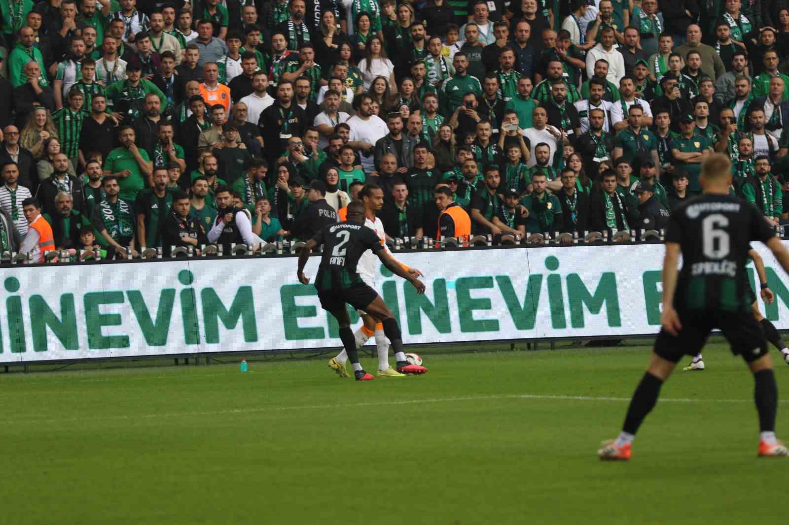 trendyol super lig kocaelispor 0 galatasaray 0 mac devam ediyor 16 JJDQGpiv