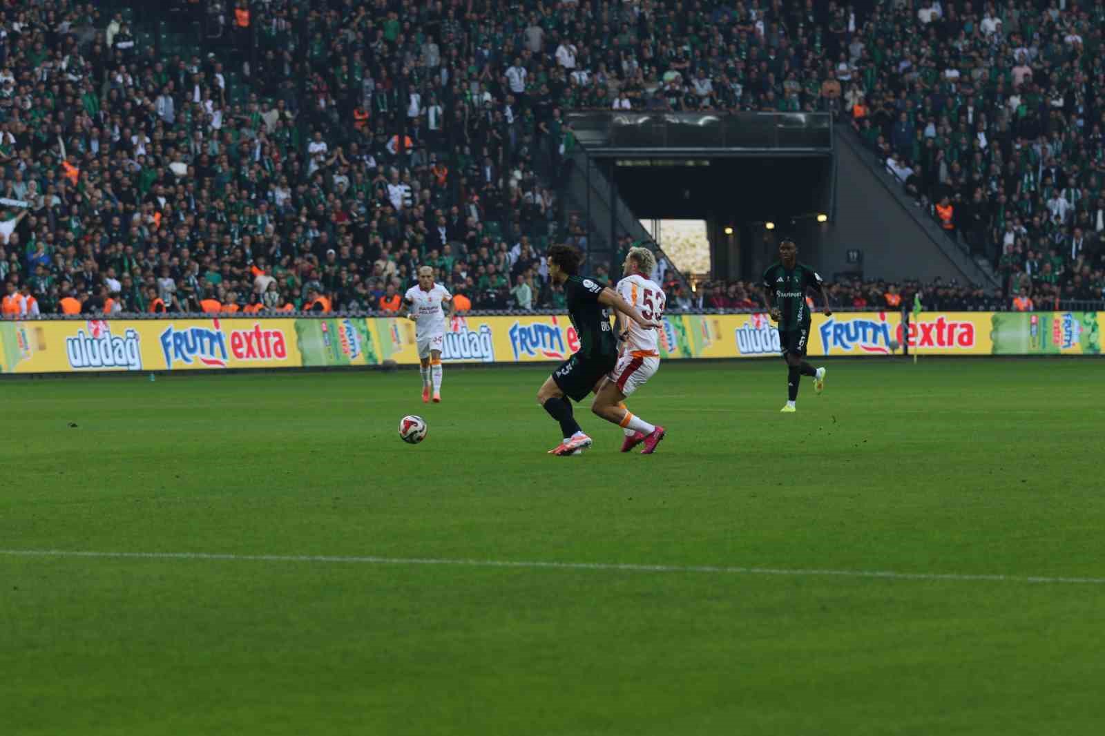 trendyol super lig kocaelispor 0 galatasaray 0 mac devam ediyor 18 rYiDDdt7