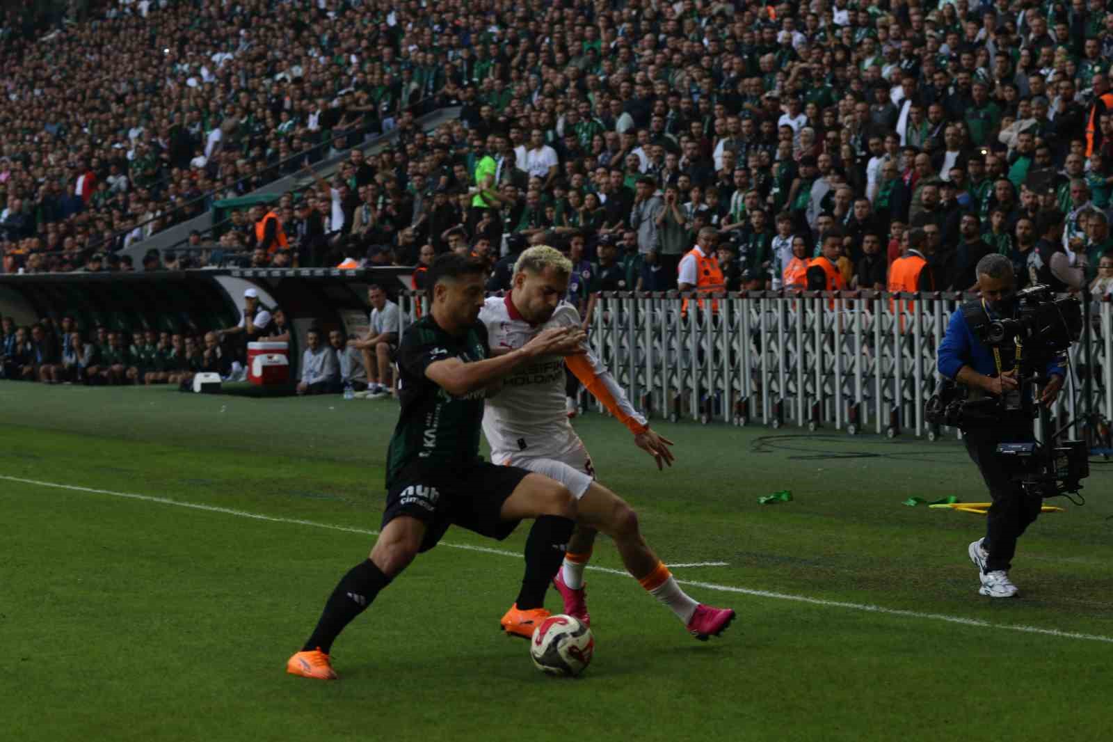 trendyol super lig kocaelispor 0 galatasaray 0 mac devam ediyor 22