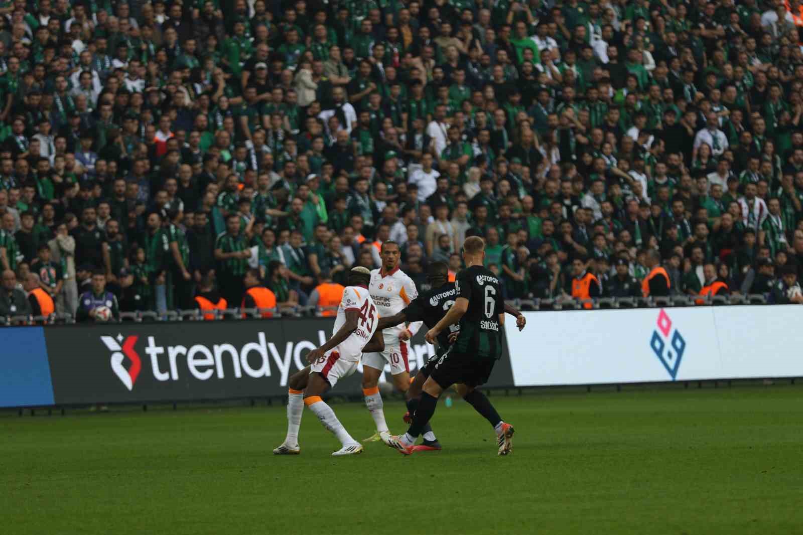 trendyol super lig kocaelispor 0 galatasaray 0 mac devam ediyor 27 68Th4maS