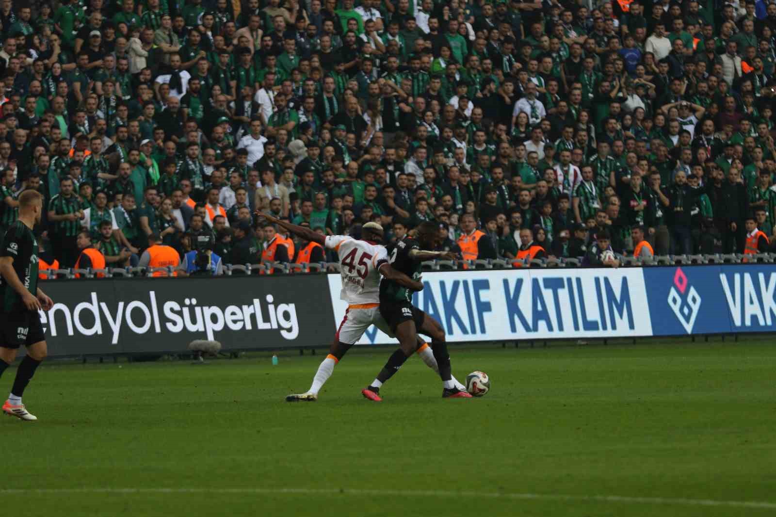 trendyol super lig kocaelispor 0 galatasaray 0 mac devam ediyor 28 g9vYezHR