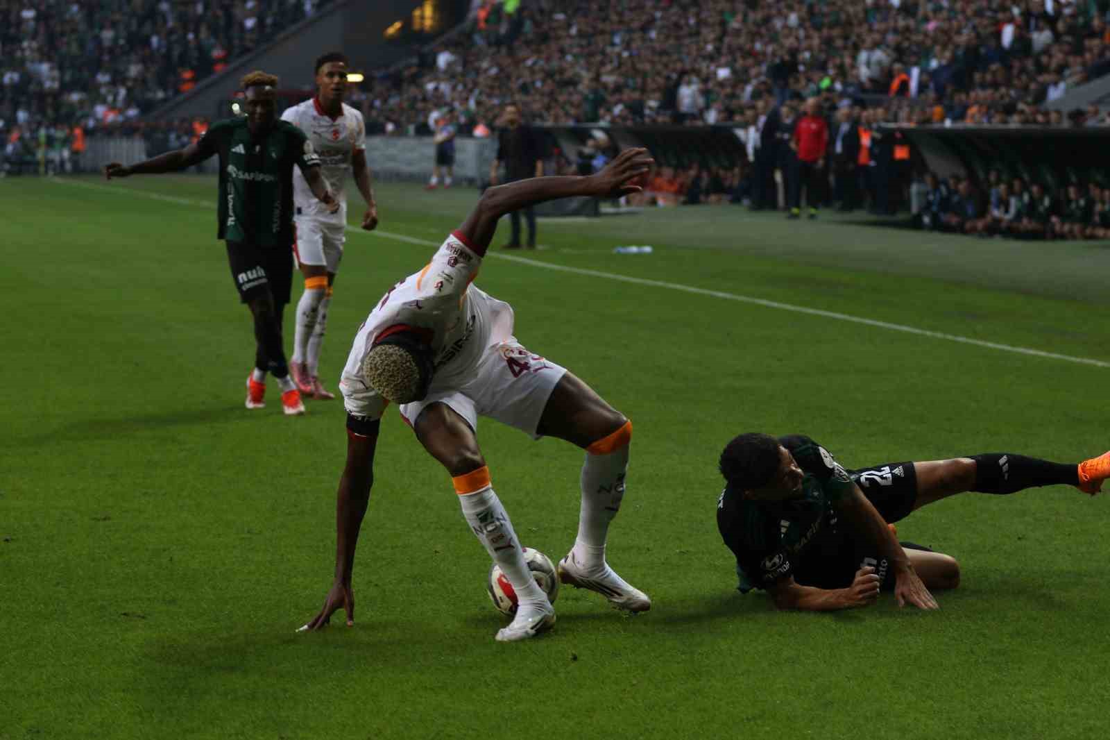 trendyol super lig kocaelispor 0 galatasaray 0 mac devam ediyor 33 GCXDuGOj