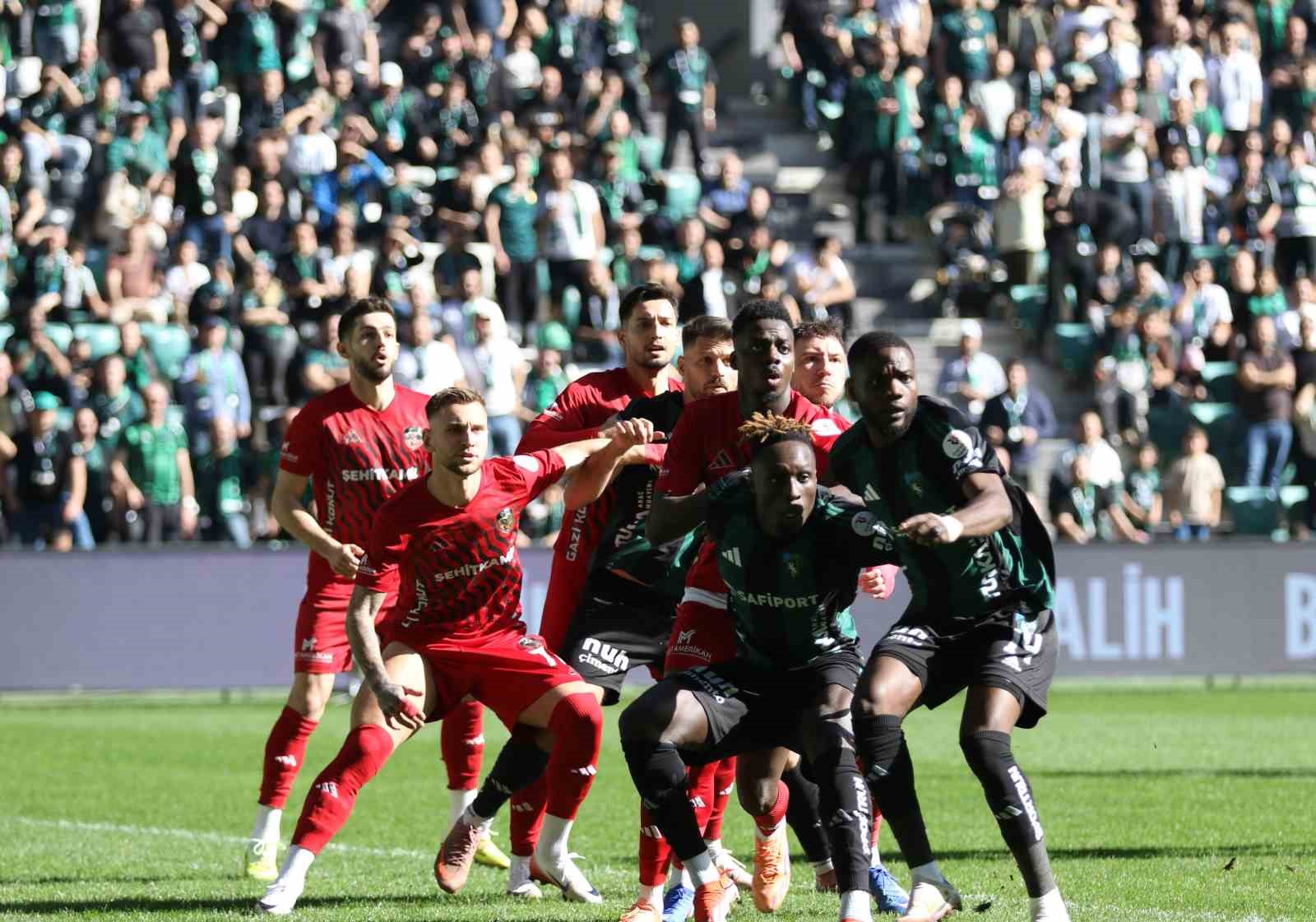 trendyol super lig kocaelispor 0 gaziantep fk 0 mac devam ediyor 12 uaXkR5qc