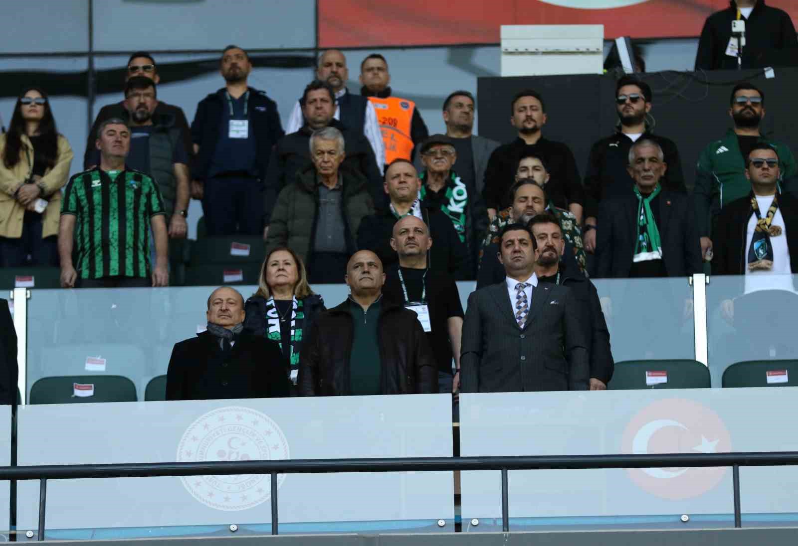 trendyol super lig kocaelispor 0 gaziantep fk 0 mac devam ediyor 7 Z3k9Wcwp