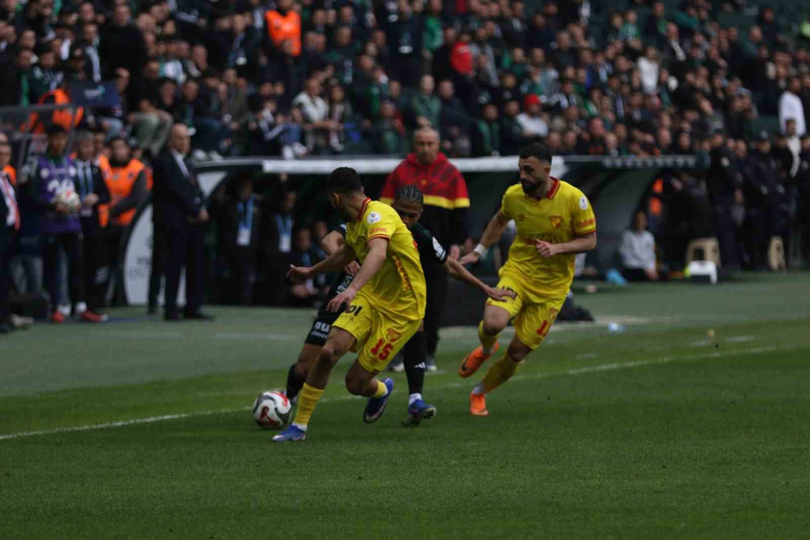 trendyol super lig kocaelispor 0 goztepe 1 ilk yari 12