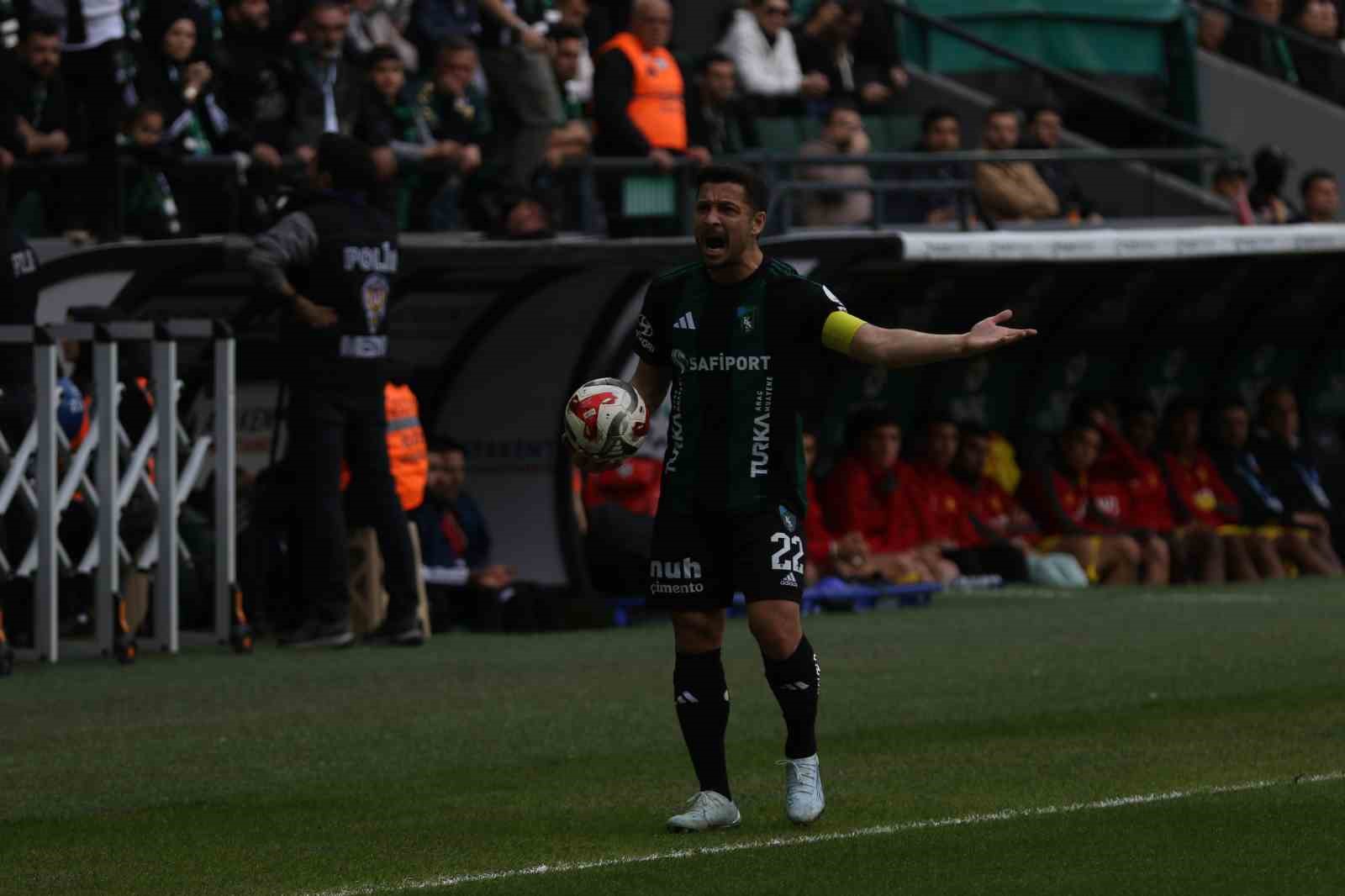trendyol super lig kocaelispor 0 goztepe 1 ilk yari 15 MlQI1wVE