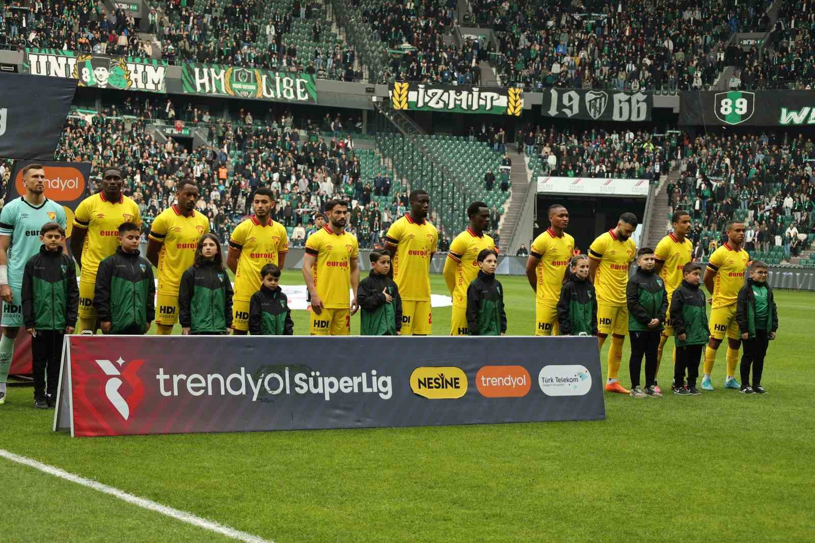 trendyol super lig kocaelispor 0 goztepe 1 ilk yari 19