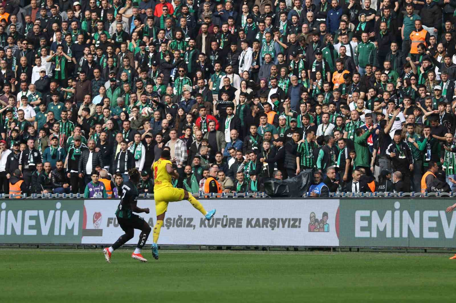 trendyol super lig kocaelispor 0 goztepe 1 ilk yari 7 Sg2lBCCR