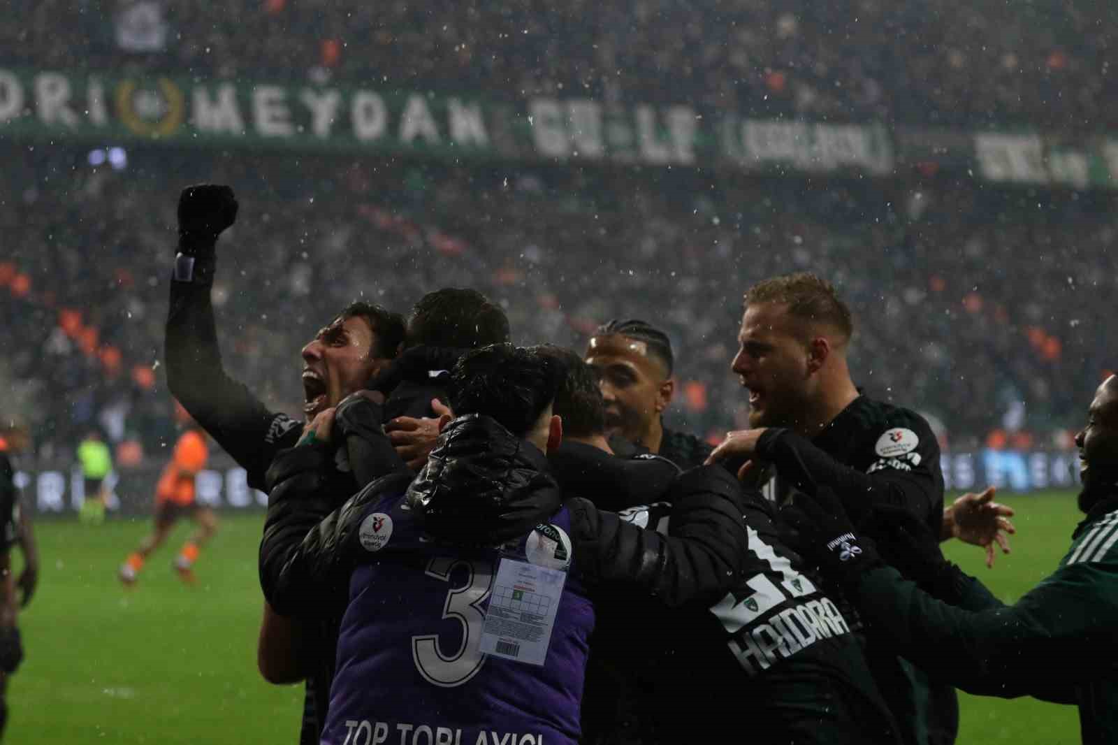 trendyol super lig kocaelispor 0 trabzonspor 0 mac devam ediyor 20 XFUuEcQW