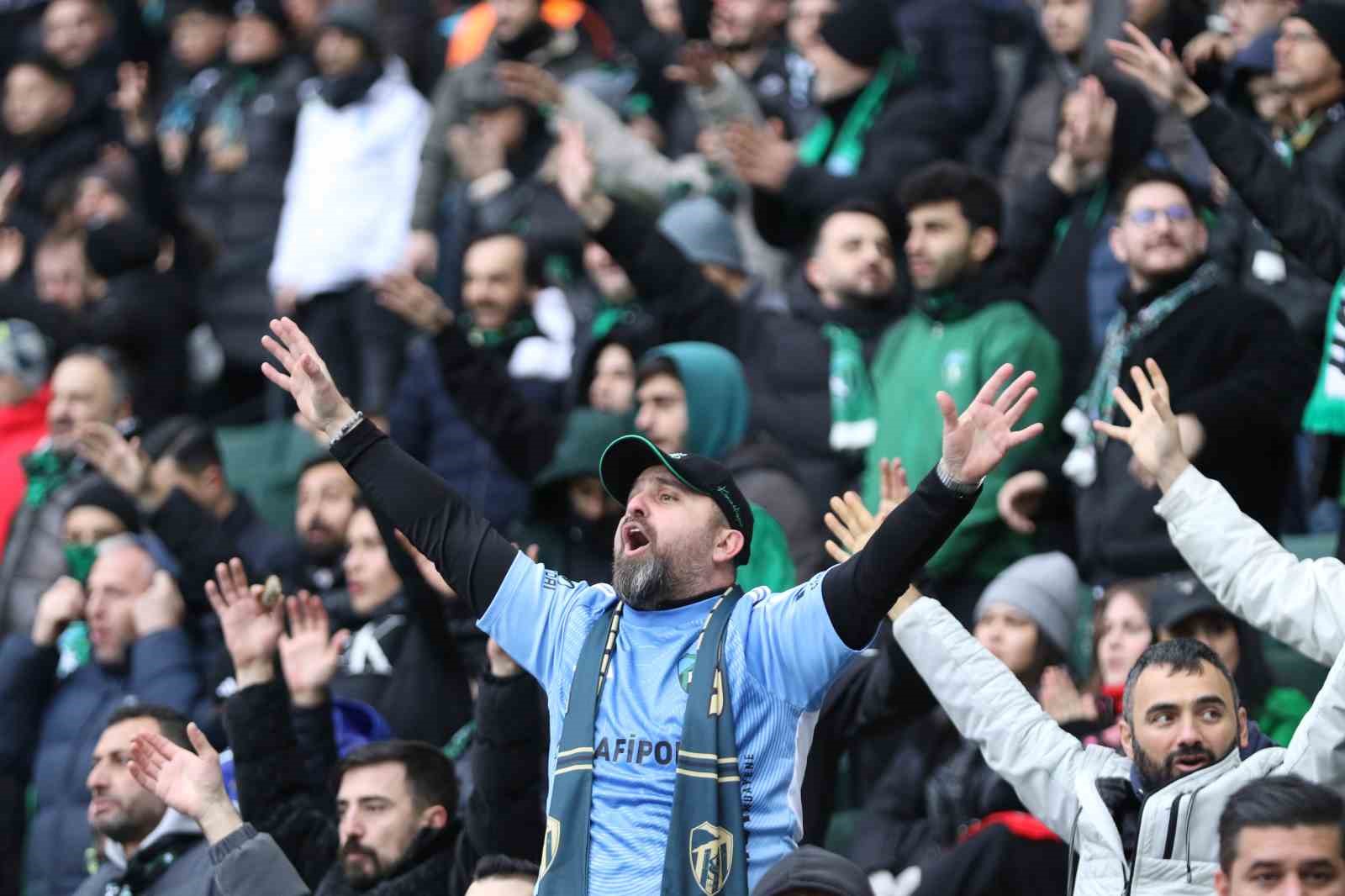 trendyol super lig kocaelispor 0 trabzonspor 0 mac devam ediyor 5 tHRkS3G5