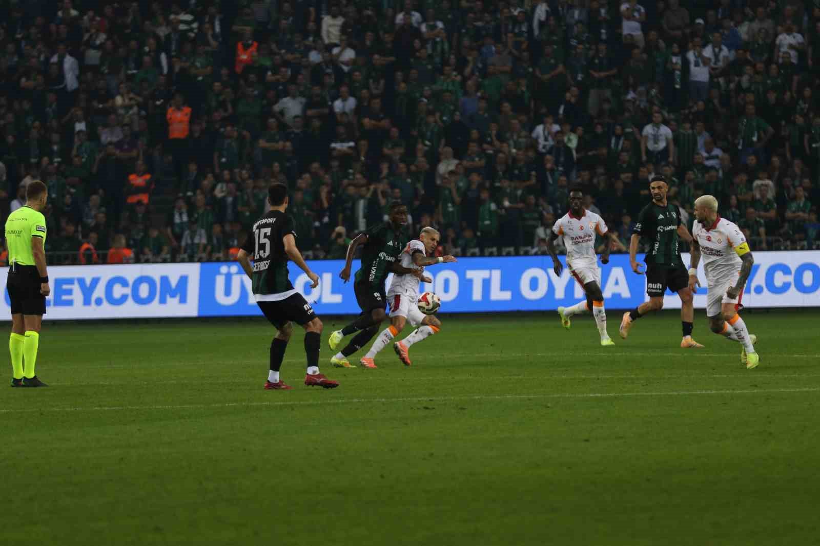 trendyol super lig kocaelispor 1 galatasaray 0 ilk yari 0 srDCOPlL