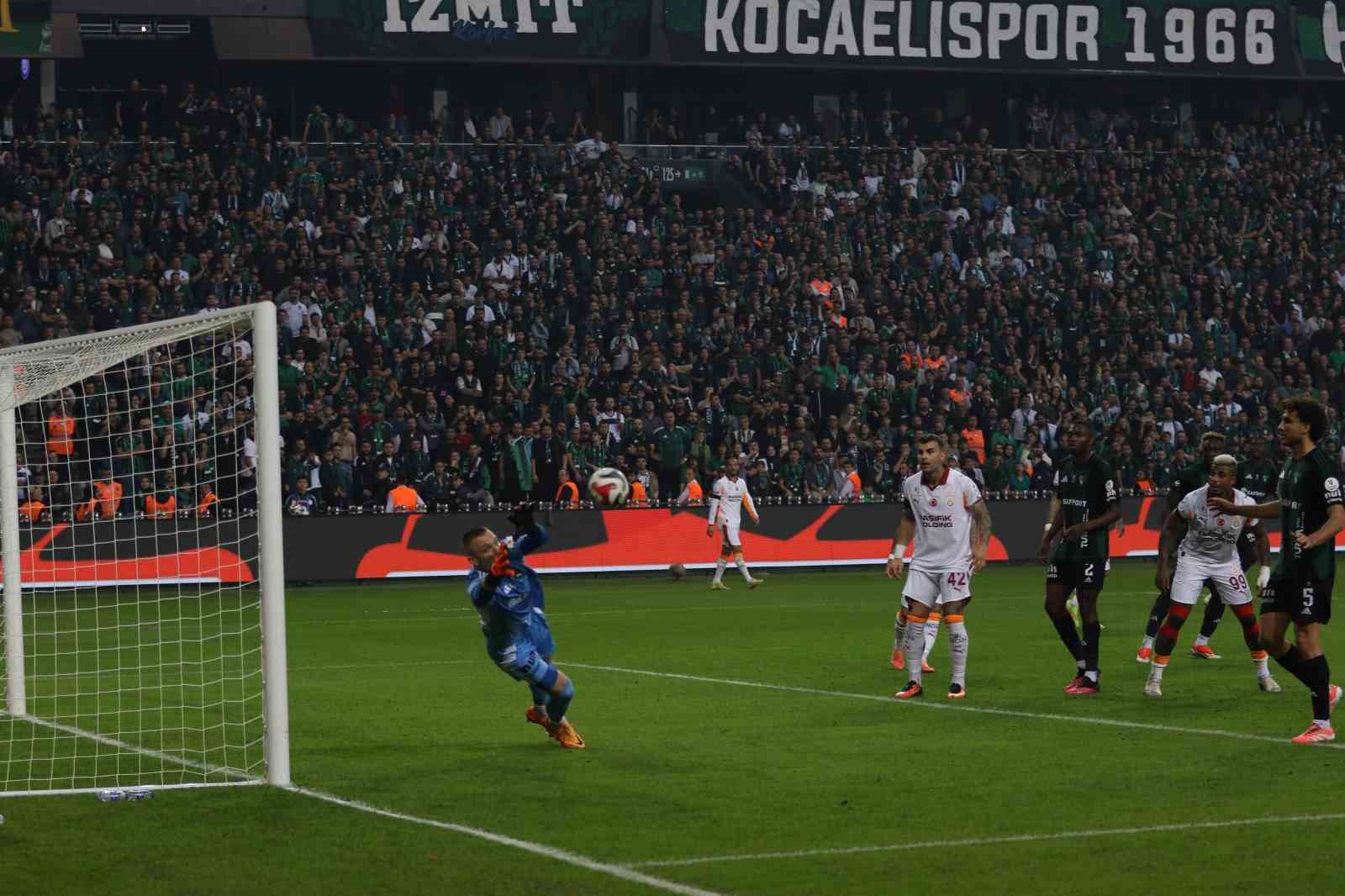 trendyol super lig kocaelispor 1 galatasaray 0 ilk yari 11 FXTjcmM6