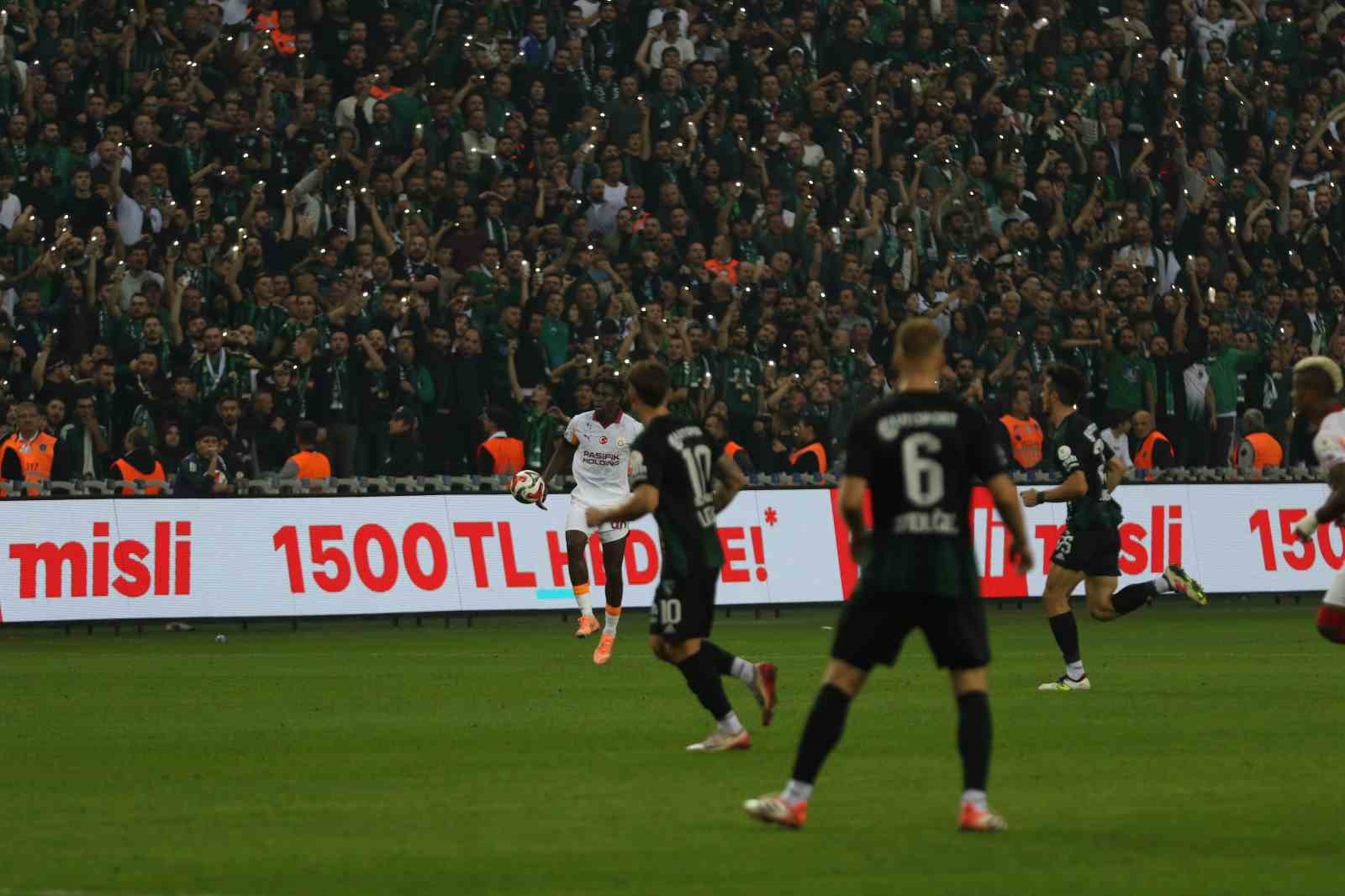 trendyol super lig kocaelispor 1 galatasaray 0 ilk yari 18 R4BcZgiA