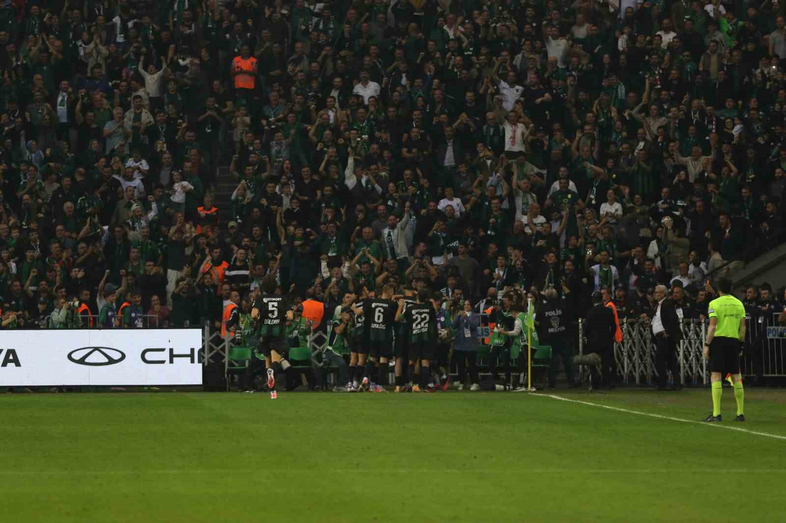 trendyol super lig kocaelispor 1 galatasaray 0 ilk yari 28 HXH3LrJ6