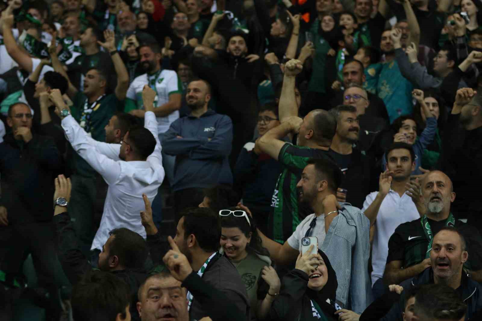 trendyol super lig kocaelispor 1 galatasaray 0 ilk yari 29 dpyvCnSl