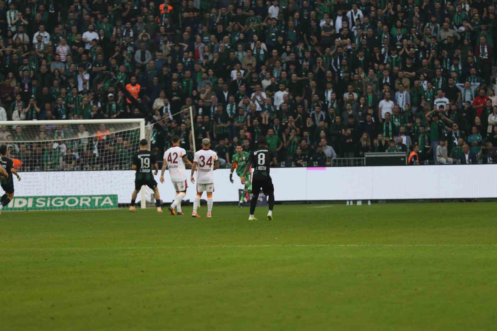 trendyol super lig kocaelispor 1 galatasaray 0 ilk yari 4