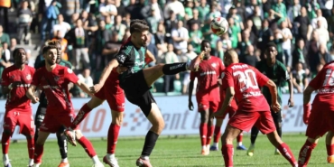 trendyol-super-lig-kocaelispor-1-gaziantep-fk-0-ilk-yari-imKY2KCI.jpg