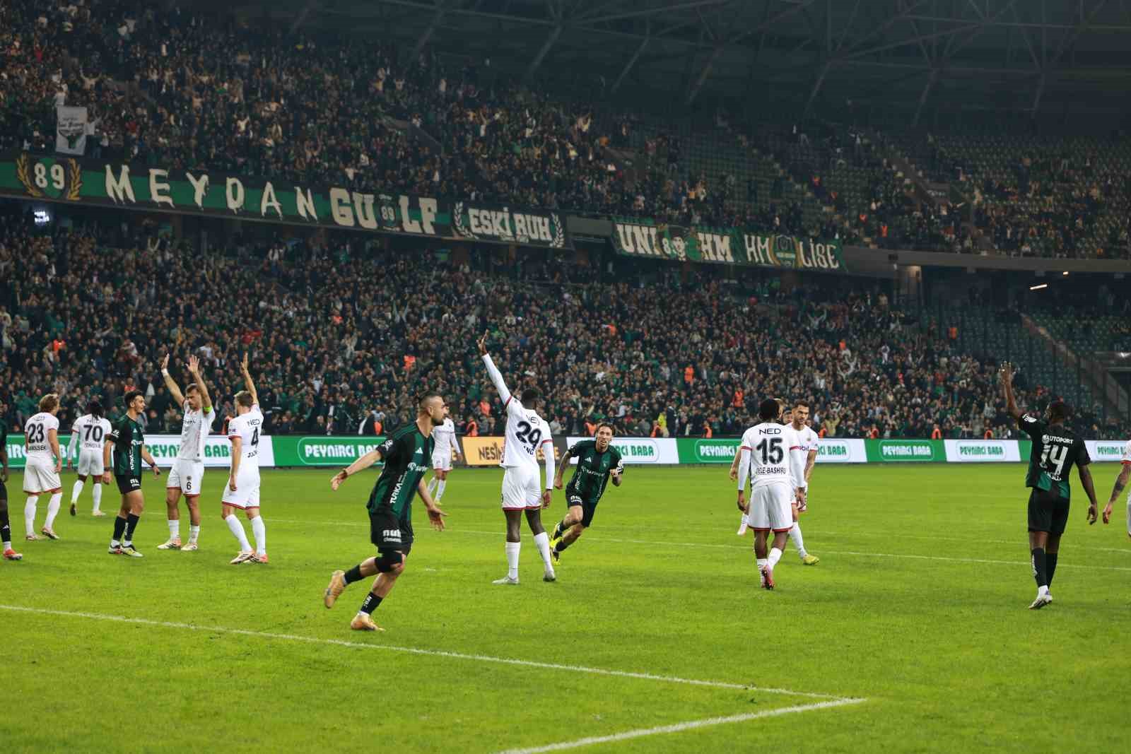 trendyol super lig kocaelispor 1 genclerbirligi 0 ilk yari 2 tUr3LqDy