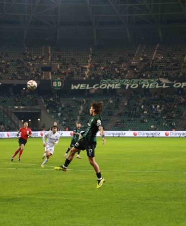 trendyol-super-lig-kocaelispor-1-genclerbirligi-0-ilk-yari-PjbwYlgY.jpg