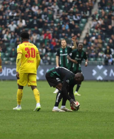 trendyol-super-lig-kocaelispor-1-goztepe1-mac-sonucu-pwxsGB4L.jpg