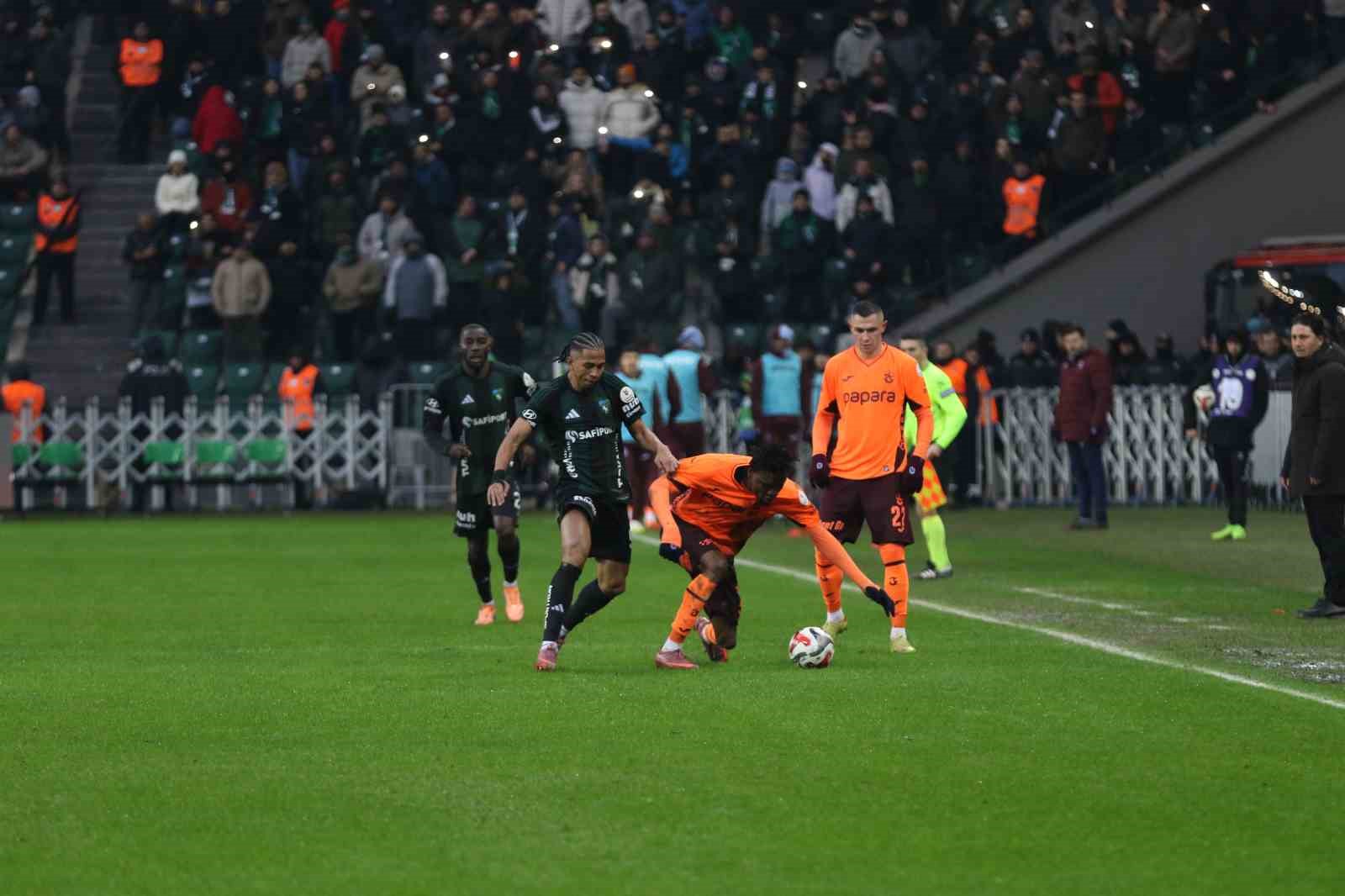 trendyol super lig kocaelispor 1 trabzonspor 1 ilk yari 6 eVPaN6av