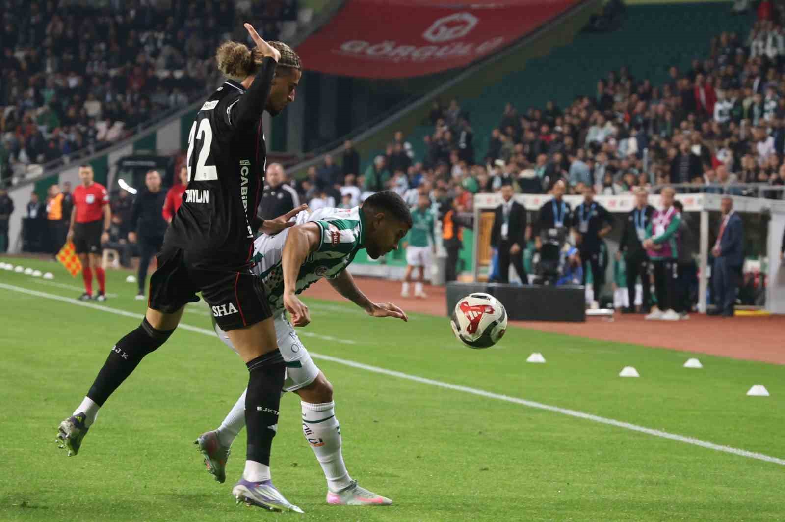 trendyol super lig konyaspor 0 besiktas 1 ilk yari 11 zdV9TmSY