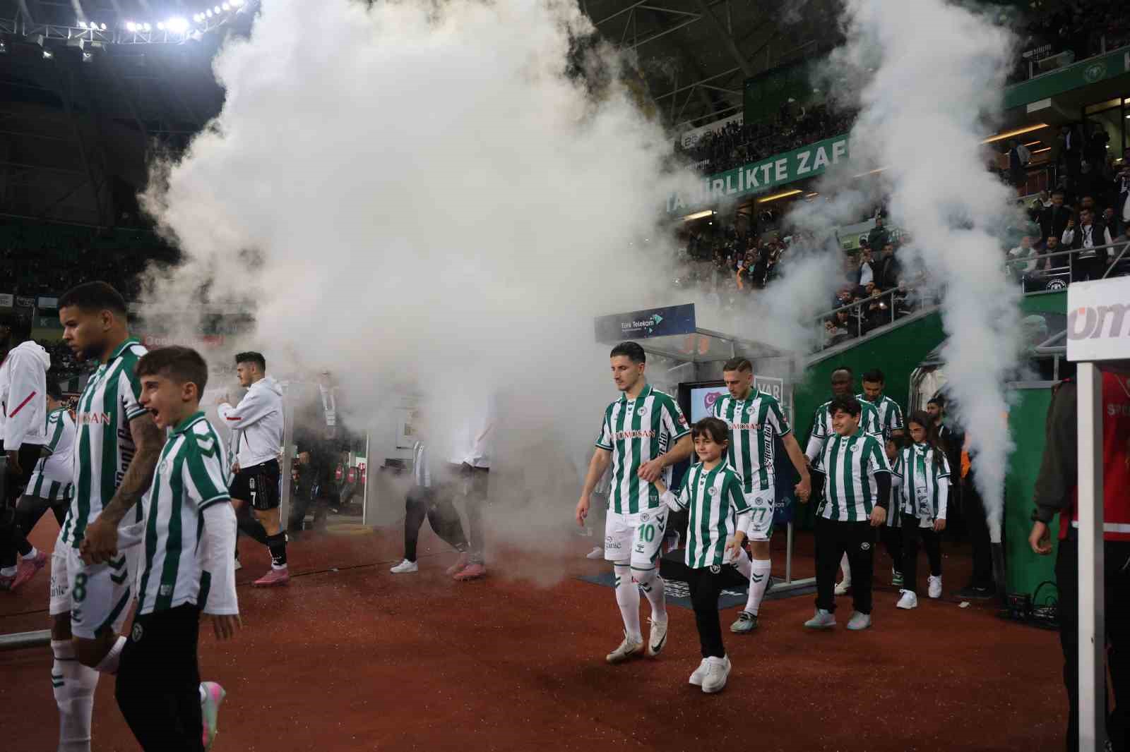 Trendyol Süper Lig: Konyaspor: 0 - Beşiktaş: 1 (Maç devam ediyor) 8 trendyol super lig konyaspor 0 besiktas 1 mac devam ediyor 4