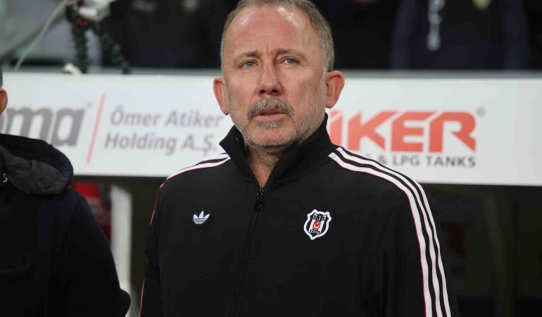 trendyol-super-lig-konyaspor-0-besiktas-1-mac-devam-ediyor-5gcXnVJA.jpg