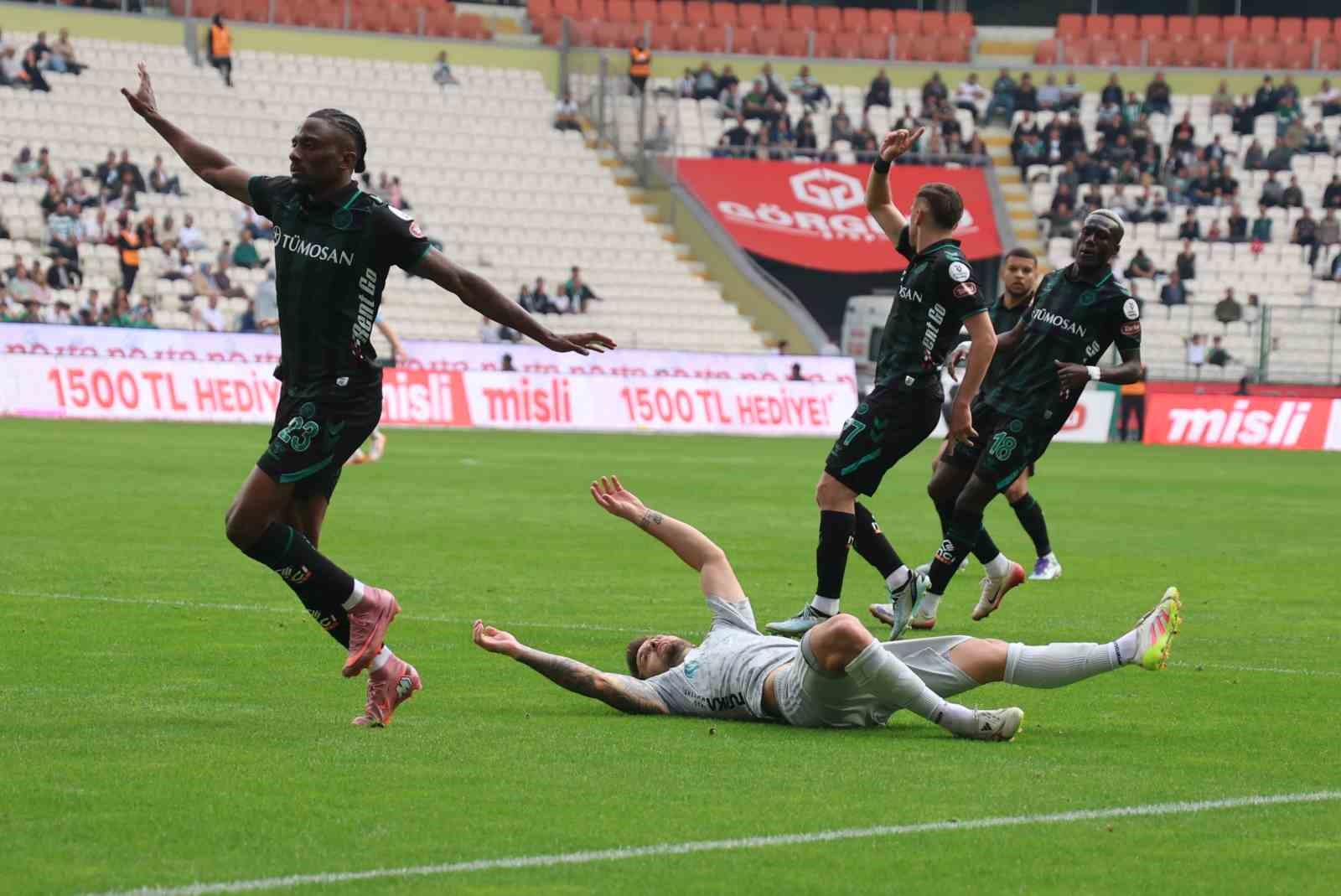 trendyol super lig konyaspor 0 kocaelispor 1 ilk yari 0 K3OZll6m