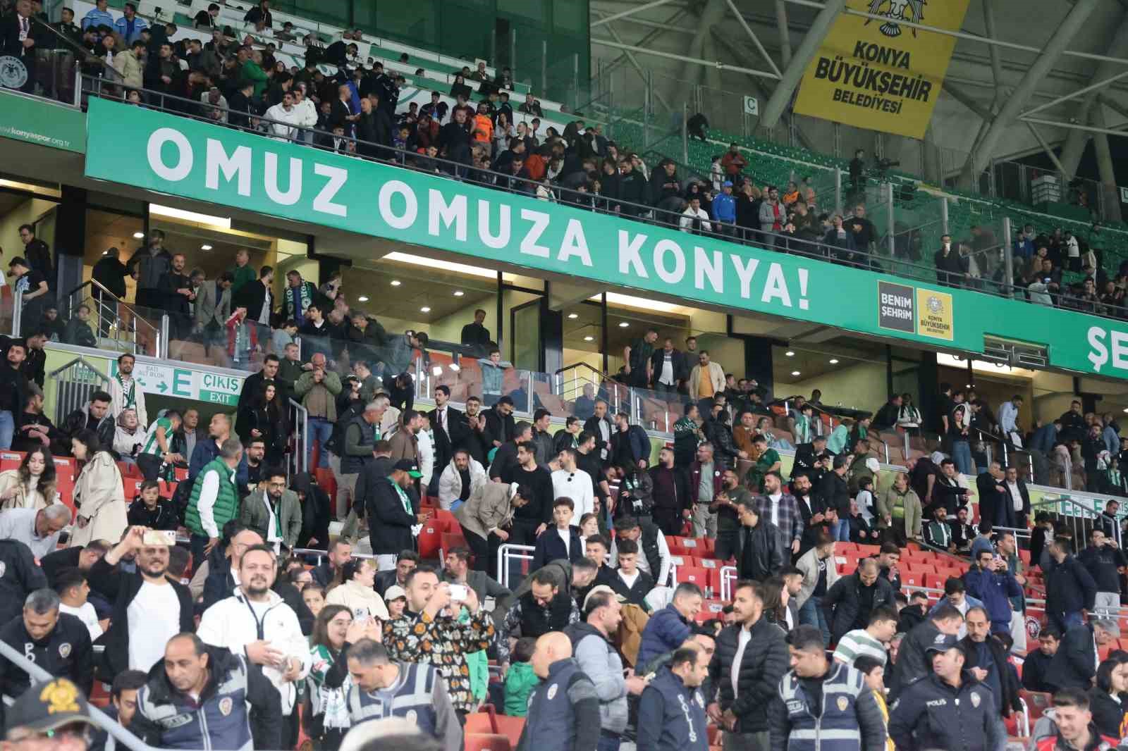 trendyol super lig konyaspor 0 trabzonspor 0 mac devam ediyor 4