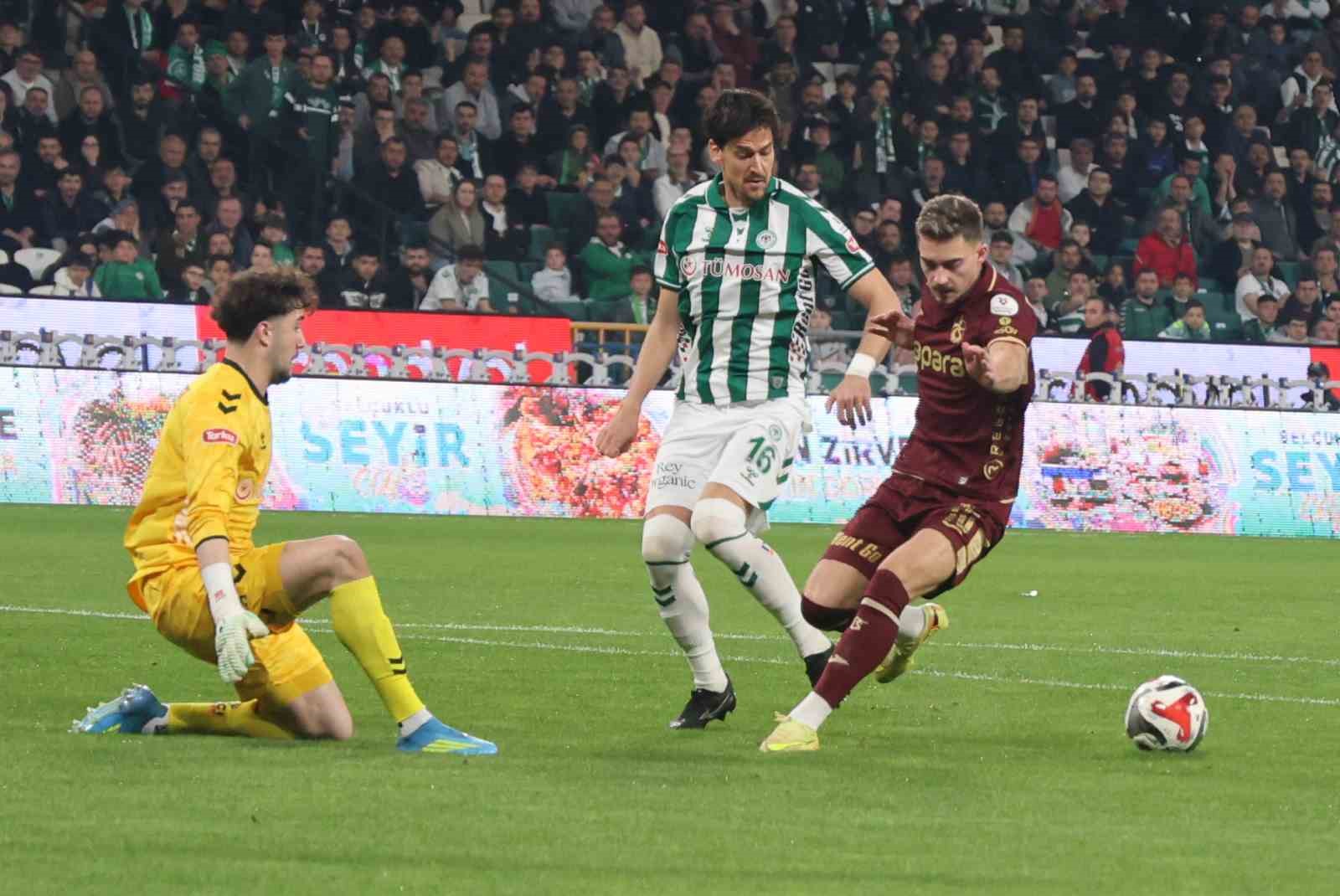 Trendyol Süper Lig: Konyaspor: 2 - Trabzonspor: 0 (İlk yarı) 12 trendyol super lig konyaspor 2 trabzonspor 0 ilk yari 8 9Dgq721u