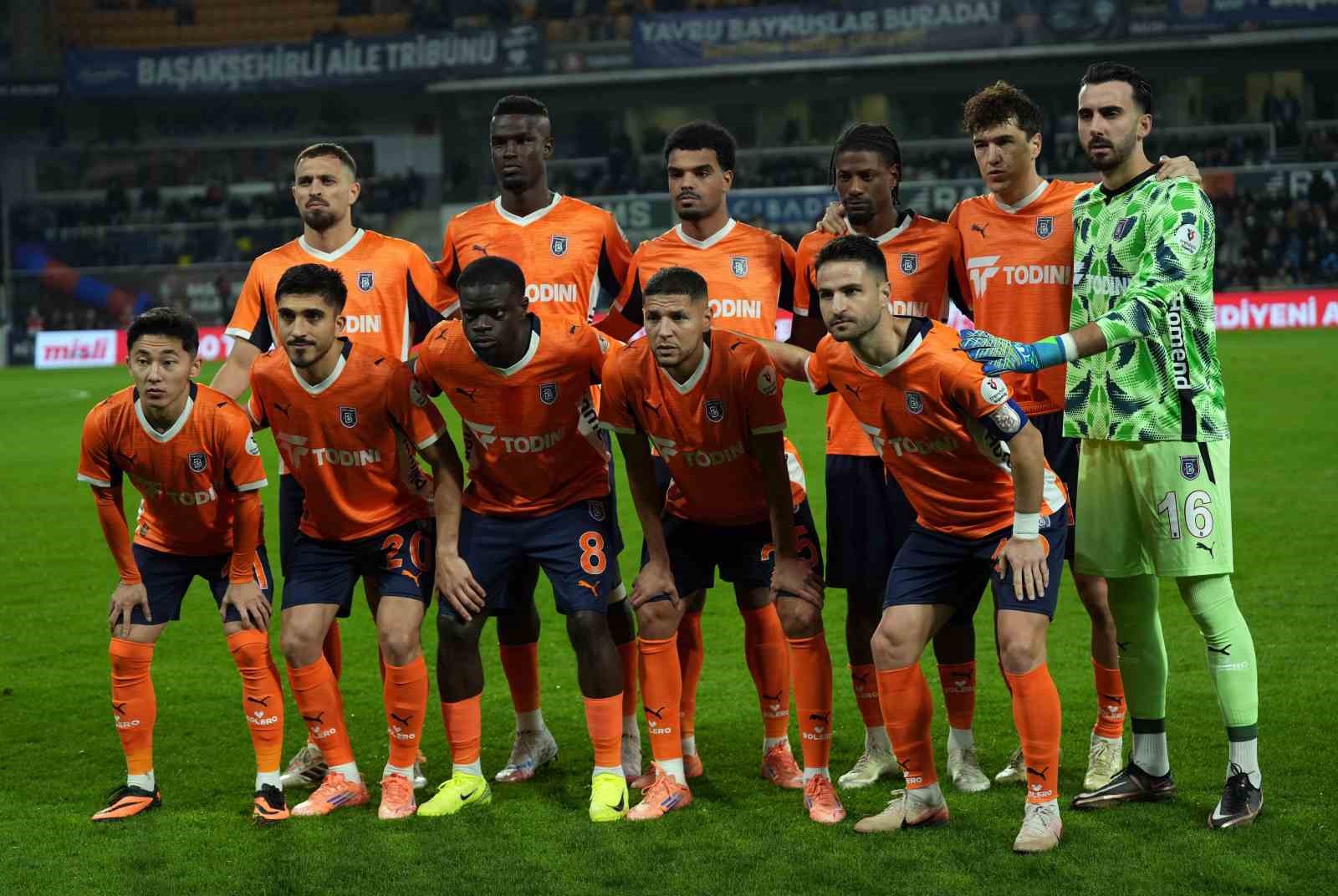trendyol super lig rams basaksehir 0 fenerbahce 0 mac devam ediyor 16 u8bY29nf