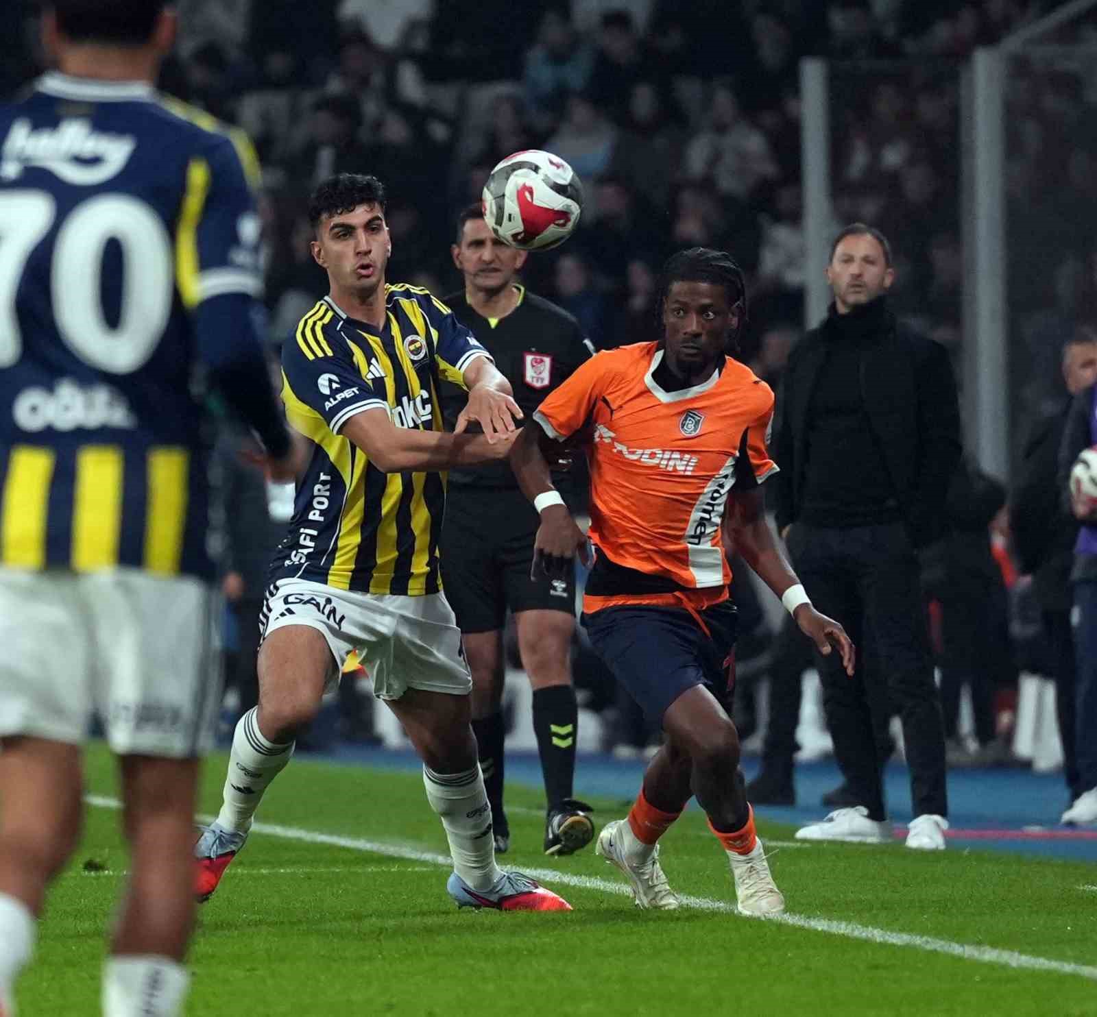 trendyol super lig rams basaksehir 0 fenerbahce 0 mac devam ediyor 25 Cg5vswDS