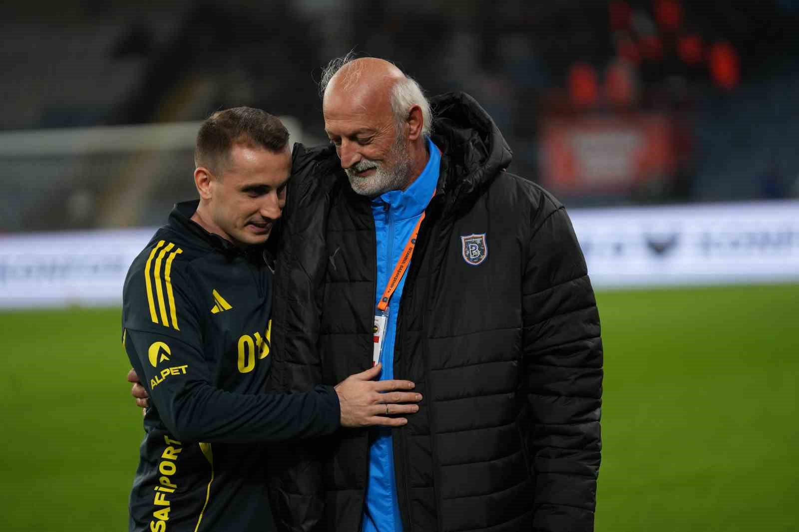 trendyol super lig rams basaksehir 0 fenerbahce 0 mac devam ediyor 4 Auuj1YU8