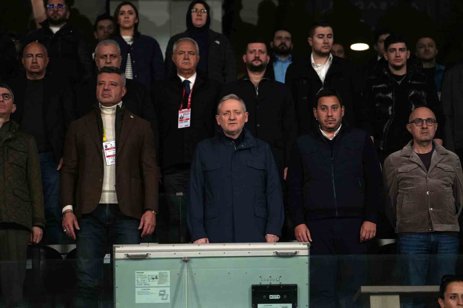 trendyol super lig rams basaksehir 0 fenerbahce 0 mac devam ediyor 9 K7qDQLqR