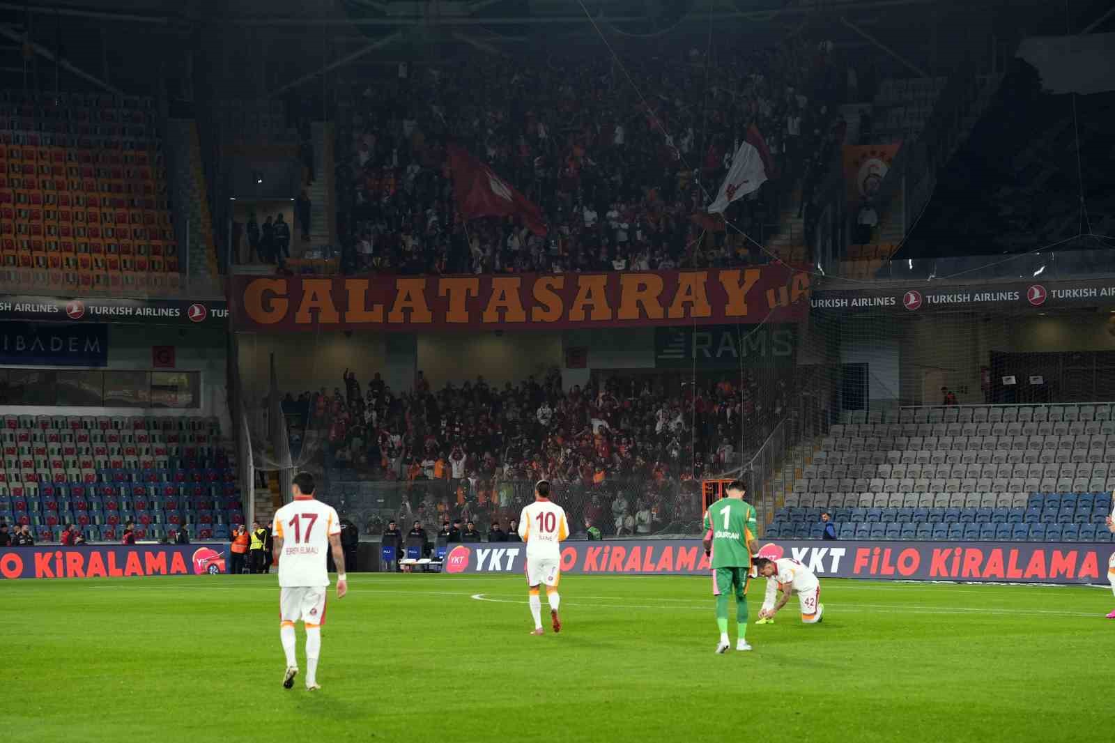 trendyol super lig rams basaksehir 0 galatasaray 0 mac devam ediyor 13 T7F4MUUp