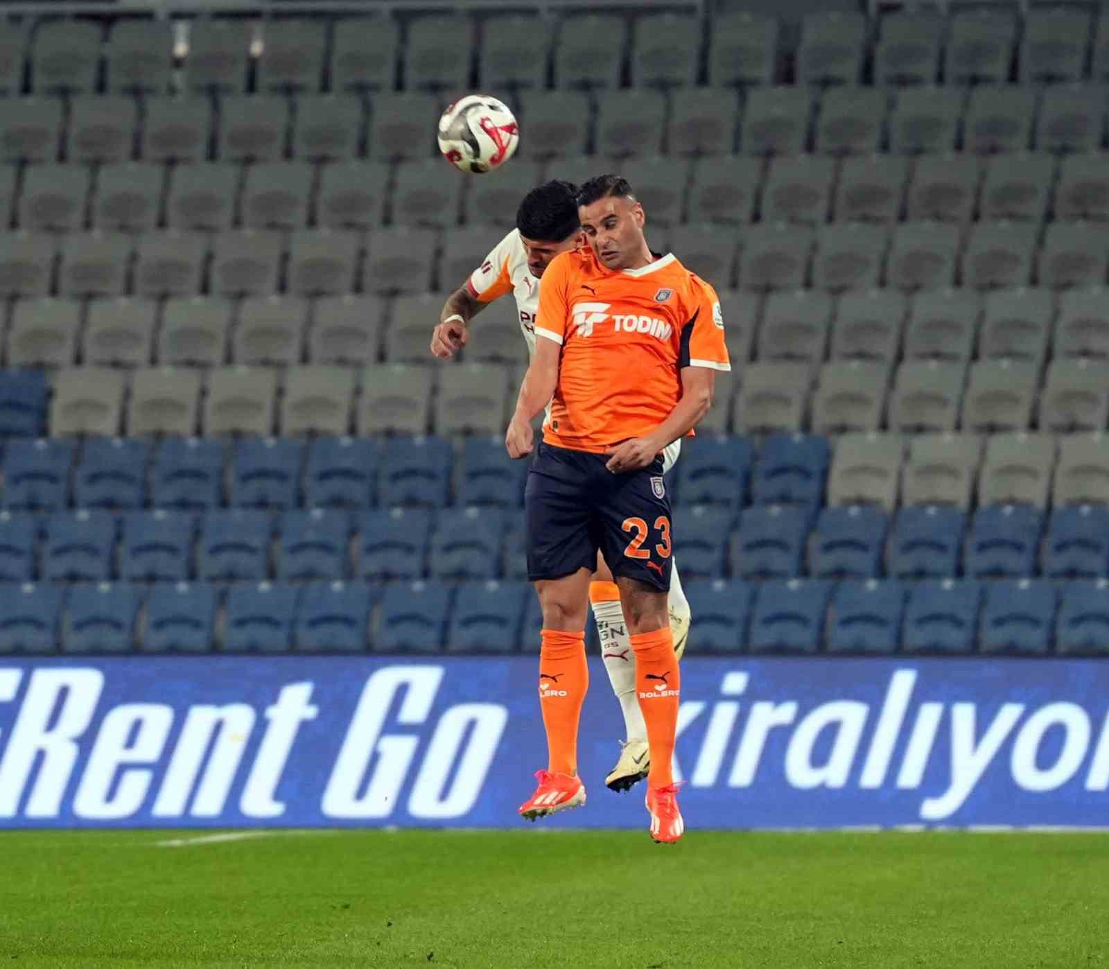 trendyol super lig rams basaksehir 0 galatasaray 0 mac devam ediyor 22 ijkmZz8j