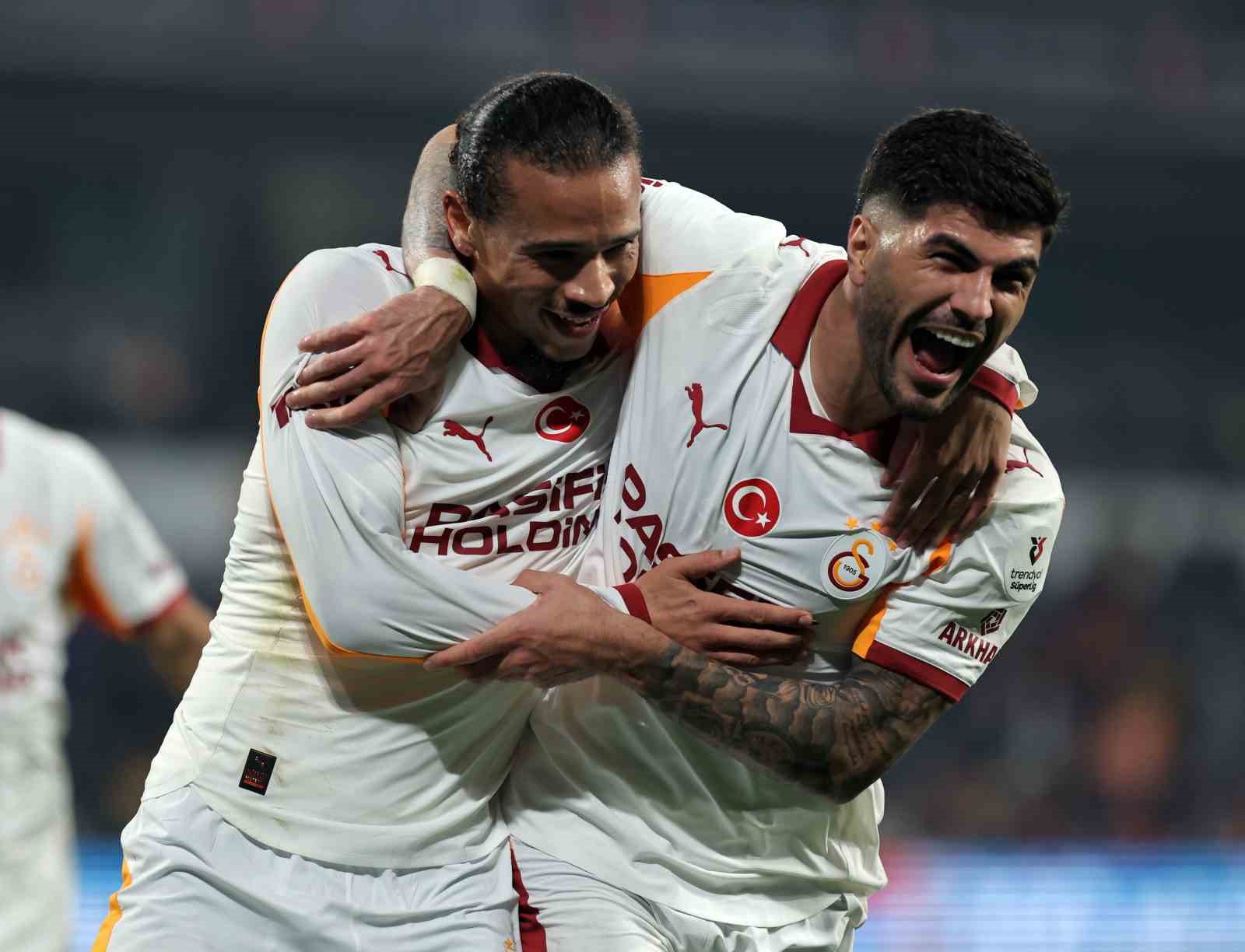 trendyol super lig rams basaksehir 0 galatasaray 1 ilk yari 3 CdULee4v