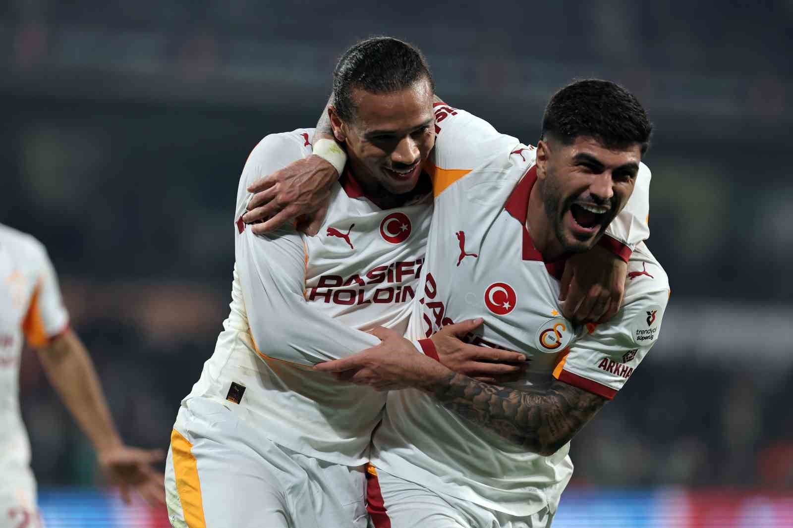 trendyol super lig rams basaksehir 0 galatasaray 1 ilk yari 4 IpVppiiS