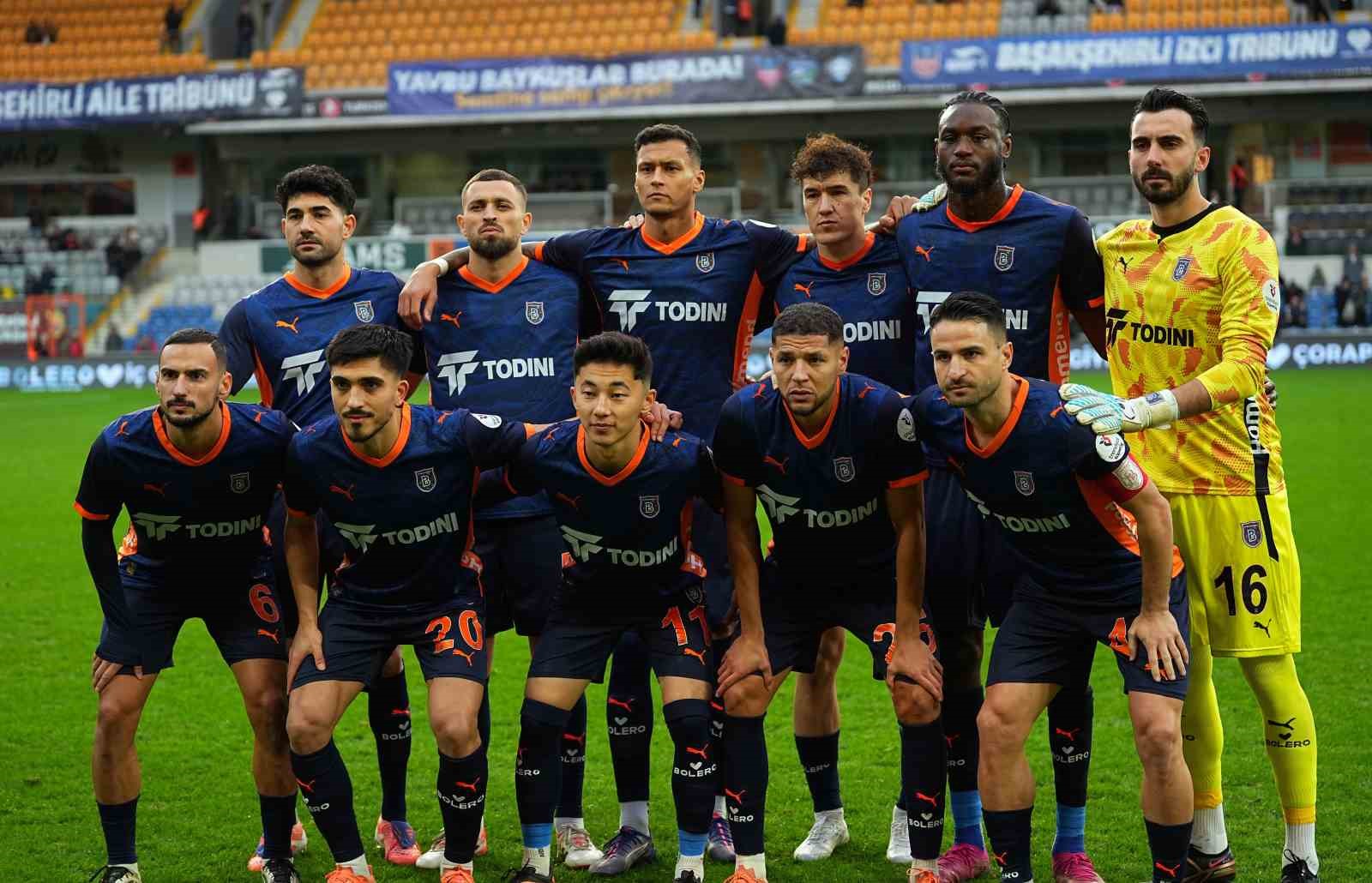trendyol super lig rams basaksehir 0 gaziantep fk 0 mac devam ediyor 12 7iXUA5qN