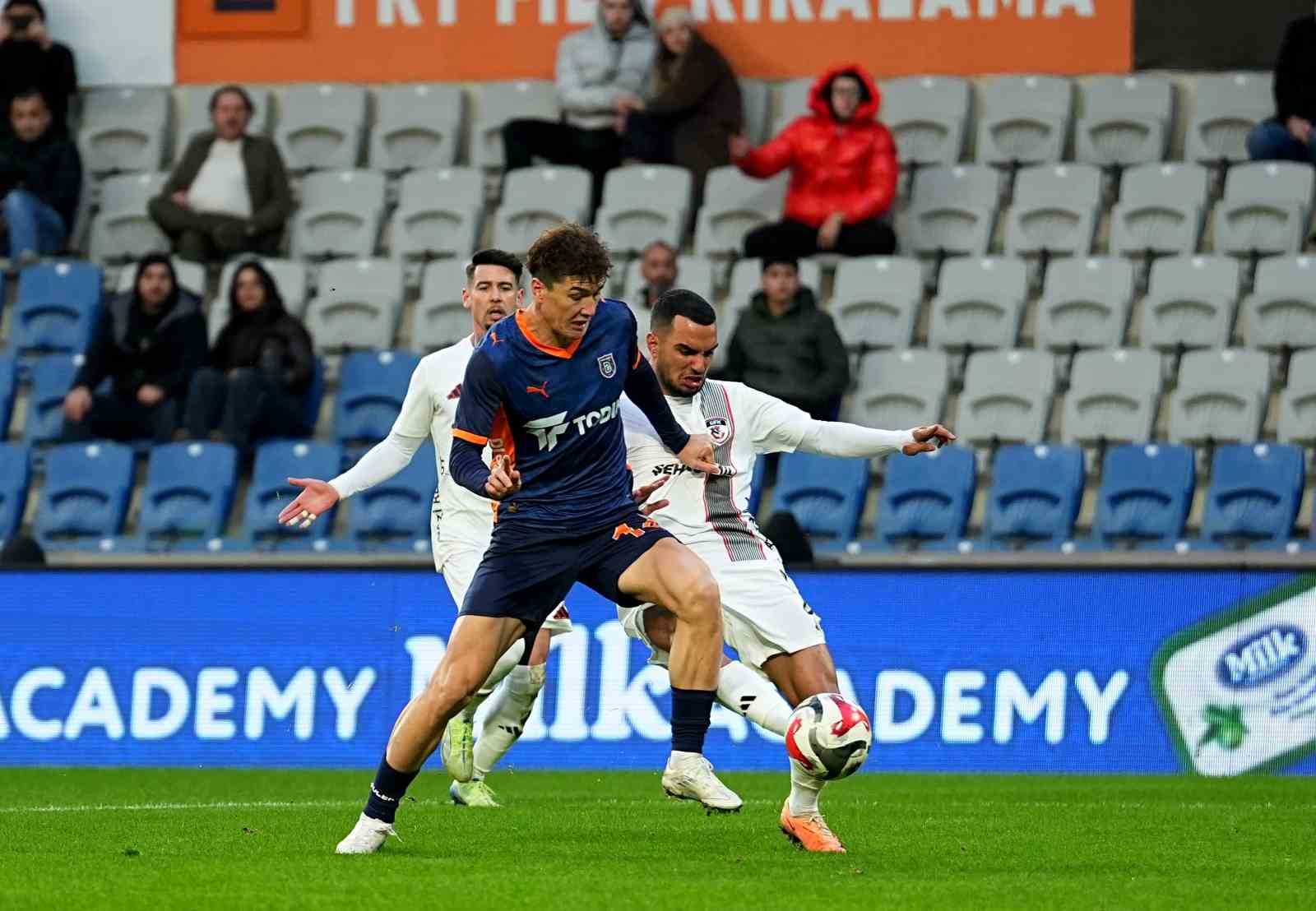 trendyol super lig rams basaksehir 0 gaziantep fk 0 mac devam ediyor 2 9QNbRhsS