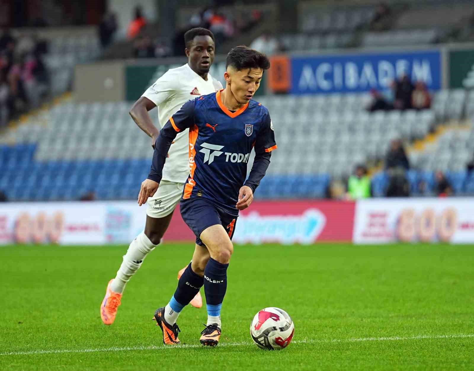 trendyol super lig rams basaksehir 0 gaziantep fk 0 mac devam ediyor 5 IaHDS8PU