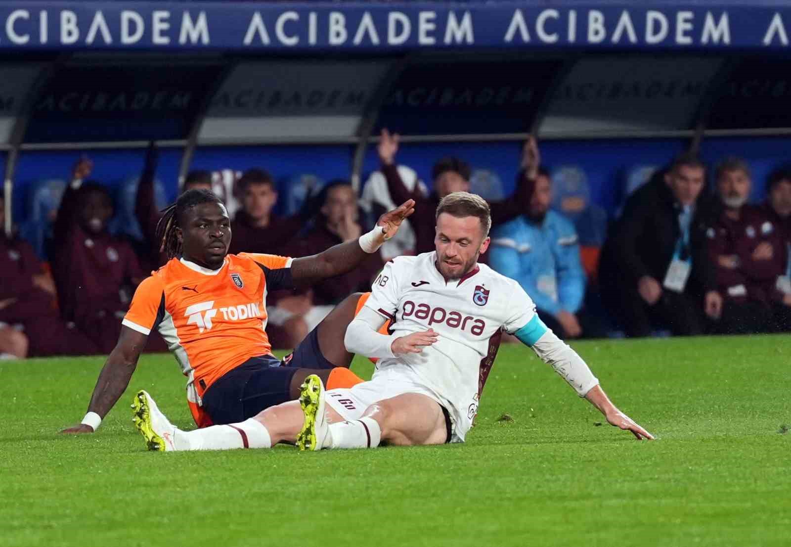 Trendyol Süper Lig: RAMS Başakşehir: 0 - Trabzonspor: 0 (Maç devam ediyor) 19 trendyol super lig rams basaksehir 0 trabzonspor 0 mac devam ediyor 15 7Ob8Nj74