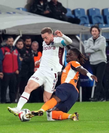 trendyol-super-lig-rams-basaksehir-0-trabzonspor-0-mac-devam-ediyor-Zqn28bke.jpg
