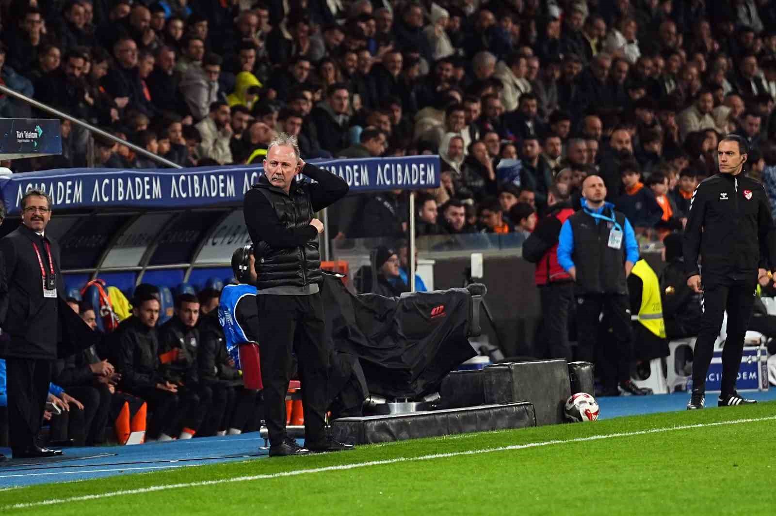 trendyol super lig rams basaksehir 1 besiktas 1 ilk yari 1 NkiGNFer