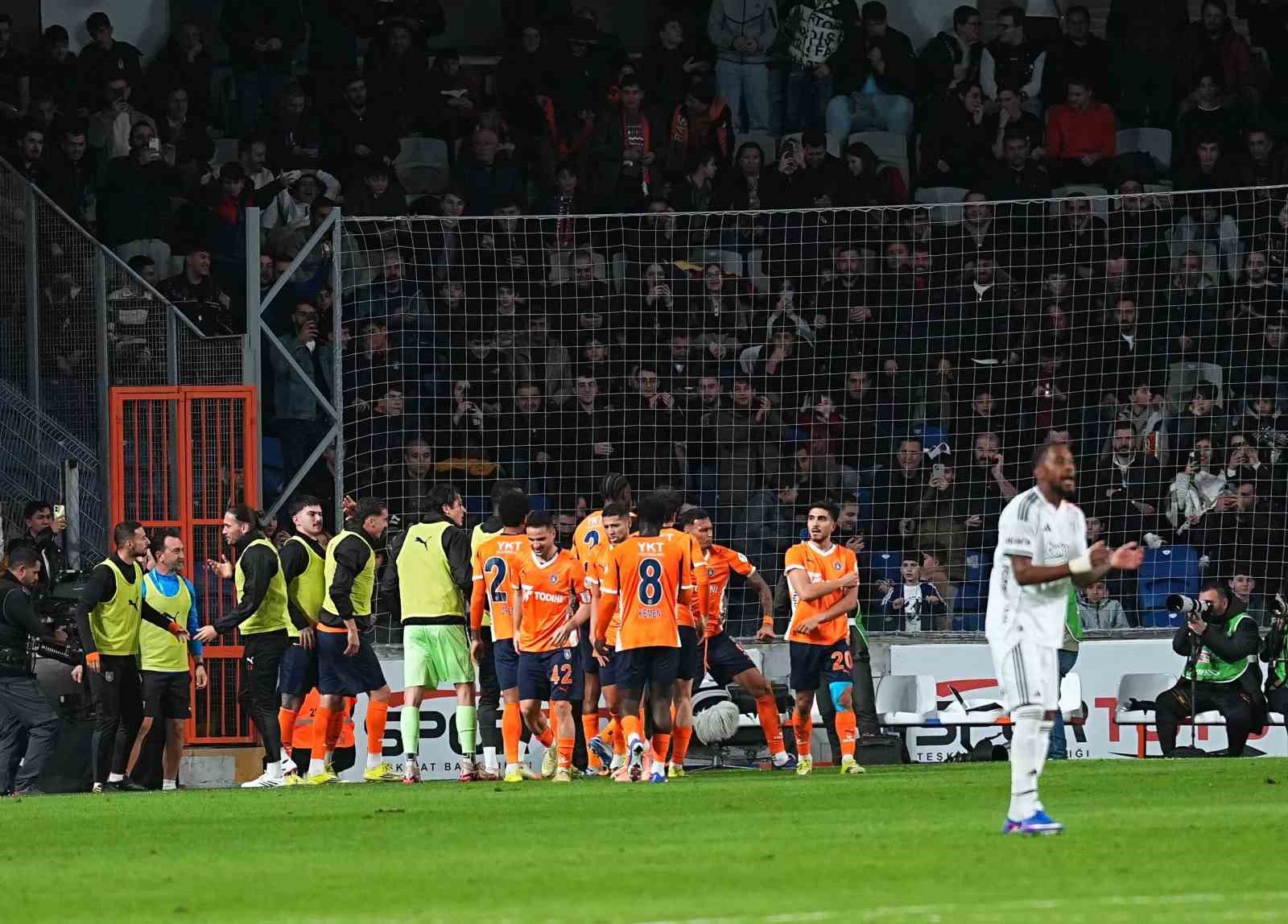 trendyol super lig rams basaksehir 1 besiktas 1 ilk yari 11 TQyucjR4