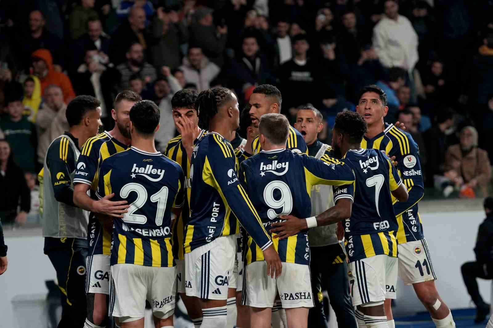trendyol super lig rams basaksehir 1 fenerbahce 1 mac sonucu 19 kpnlR3M1