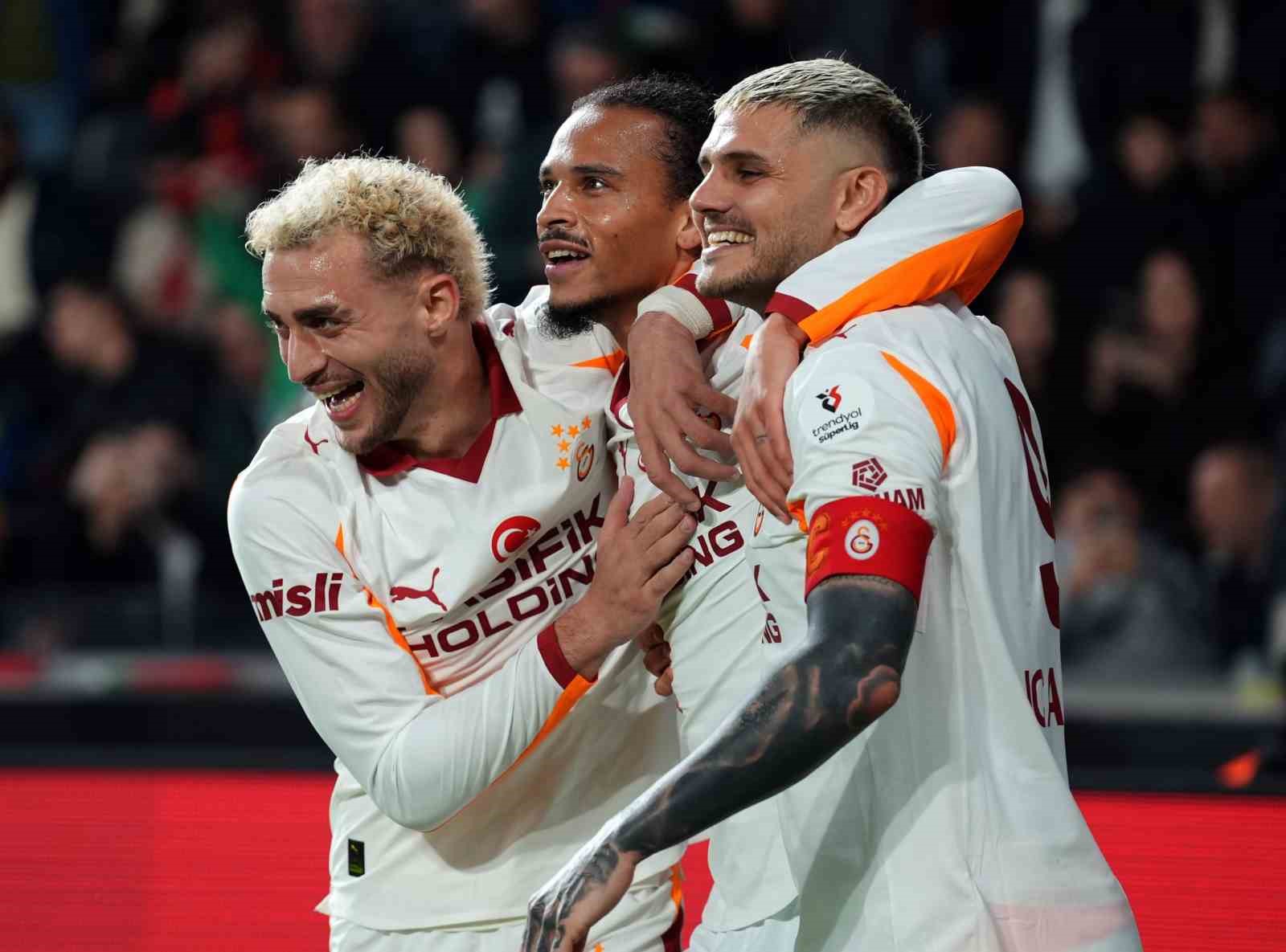 trendyol super lig rams basaksehir 1 galatasaray 2 mac sonucu 21 By7Nh9gg