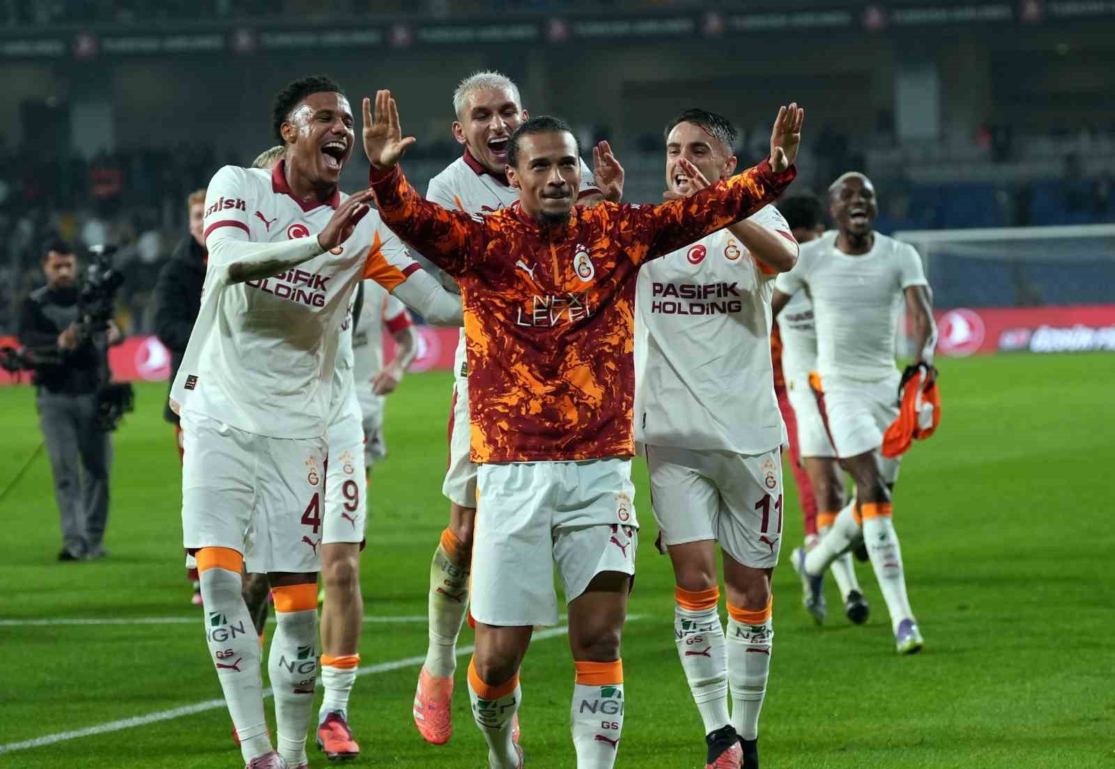 trendyol super lig rams basaksehir 1 galatasaray 2 mac sonucu 6 Sic1RPBW