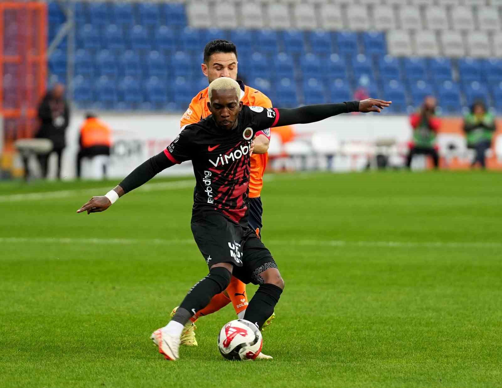 trendyol super lig rams basaksehir 1 genclerbirligi 0 mac devam ediyor 12